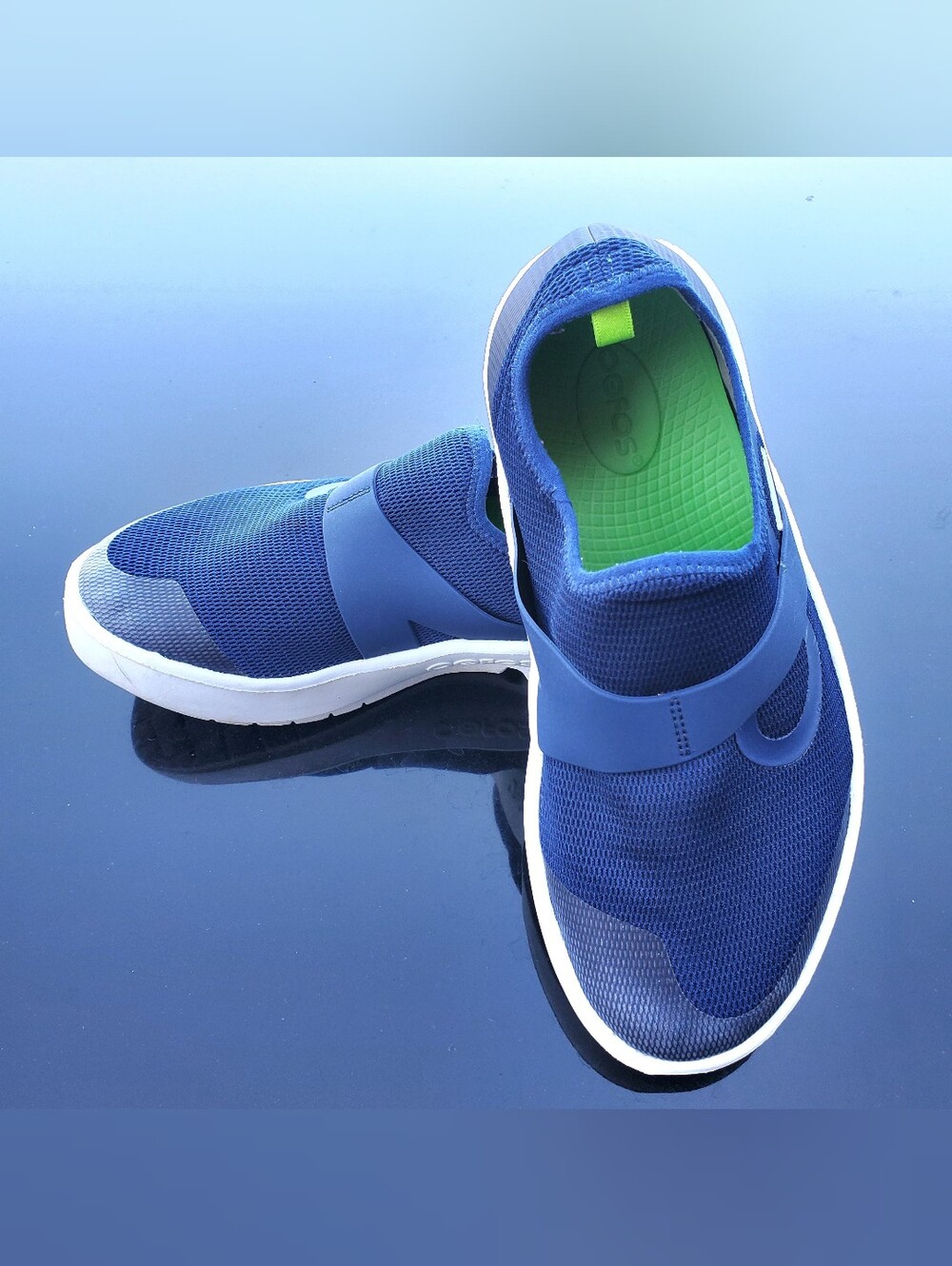 Men's Slip-On Athletic Shoes in Blue